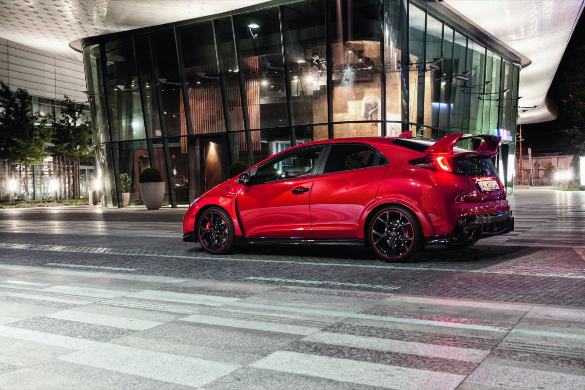 Probamos el nuevo Honda Civic Type R en el circuito de Slovakia Ring