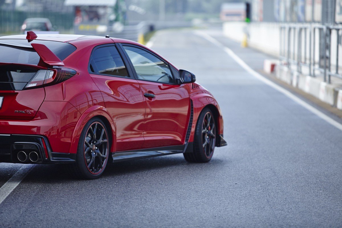 Probamos el nuevo Honda Civic Type R en el circuito de Slovakia Ring