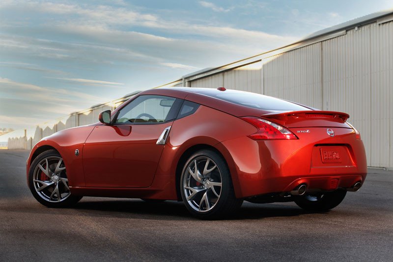 Nuevos Coches: Nissan 370Z, lavado de cara para 2013