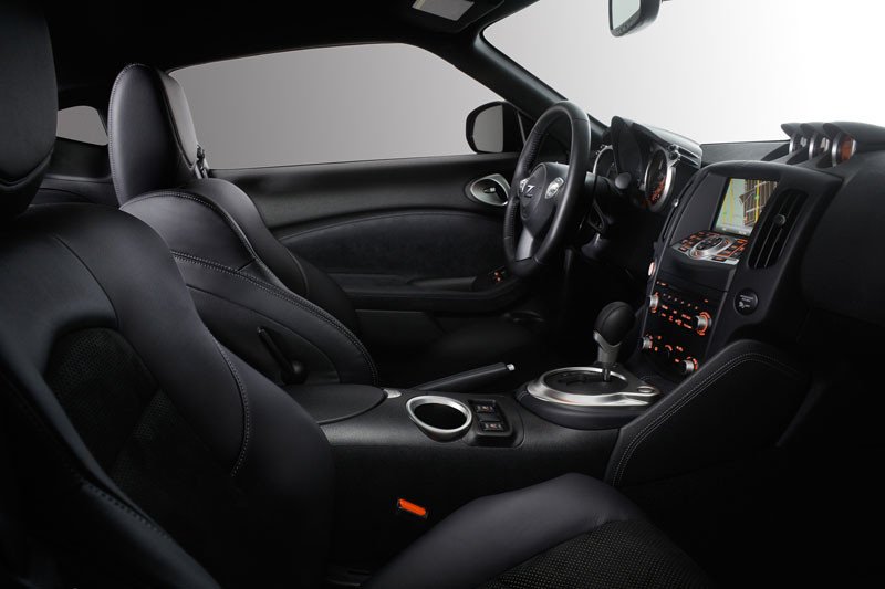 Nuevos Coches: Nissan 370Z, lavado de cara para 2013