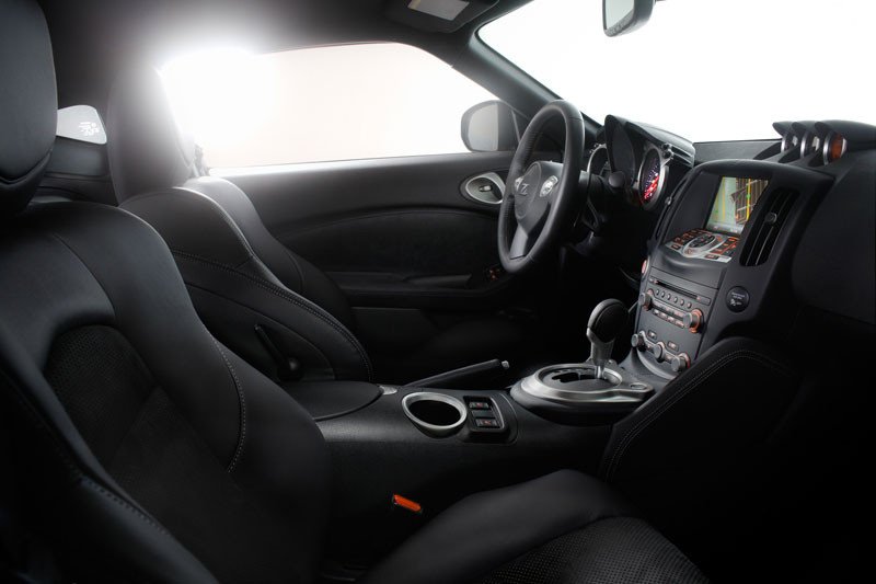 Nuevos Coches: Nissan 370Z, lavado de cara para 2013
