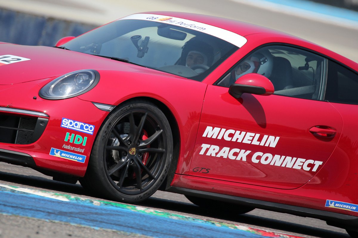 Michelin lanza el primer neumático conectado con tu móvil