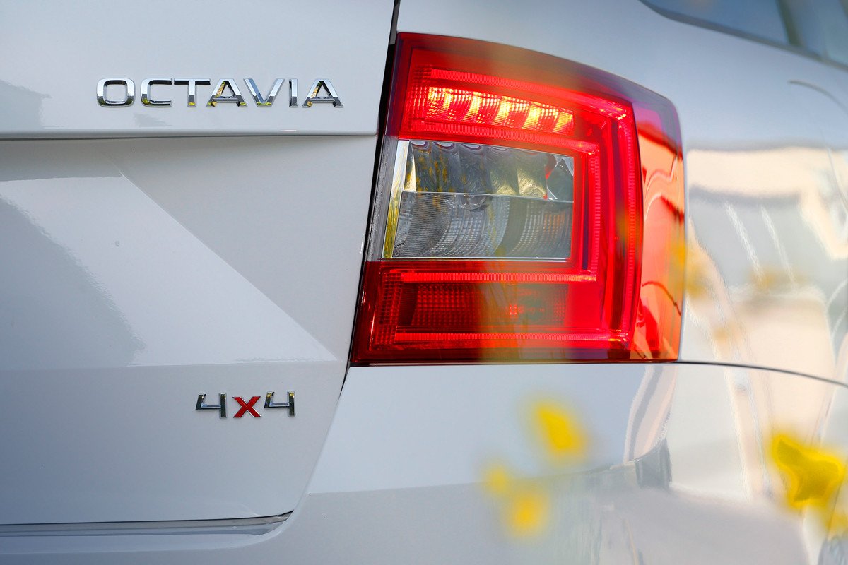 Prueba: Skoda Octavia Combi 2.0 TDI 4x4, un coche completo