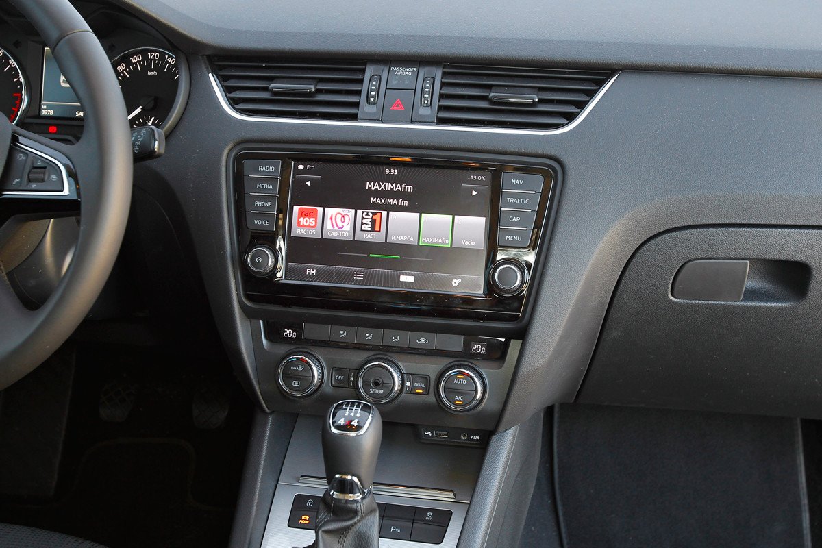 Prueba: Skoda Octavia Combi 2.0 TDI 4x4, un coche completo