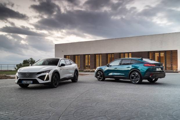 5 claves y precio del Peugeot 408, un coche fuera de lo común