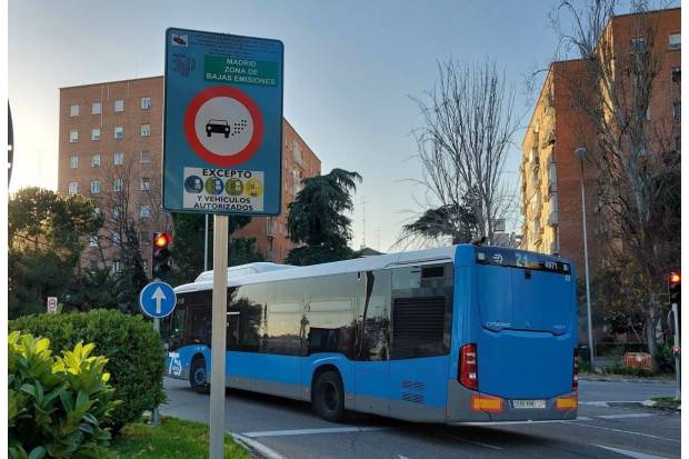 Te contamos qué ciudades españolas ya no permiten la entrada a coches con etiqueta B