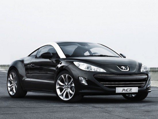 Peugeot RCZ y con scooter Satelis de serie