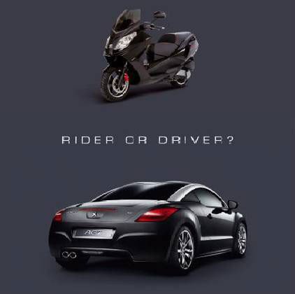 Peugeot RCZ y con scooter Satelis de serie