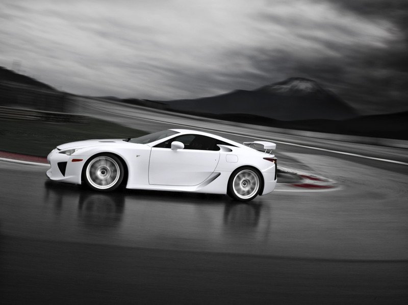 Prueba de velocidad con el Lexus LFA