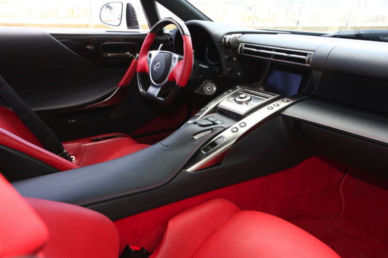 Prueba de velocidad con el Lexus LFA