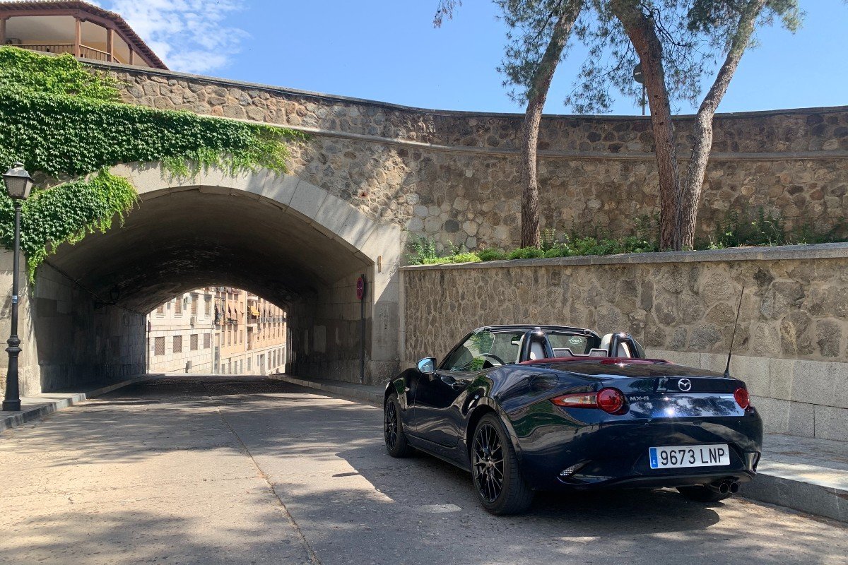 ¿Qué Mazda MX-5 escoger? ¿RF o soft-top?