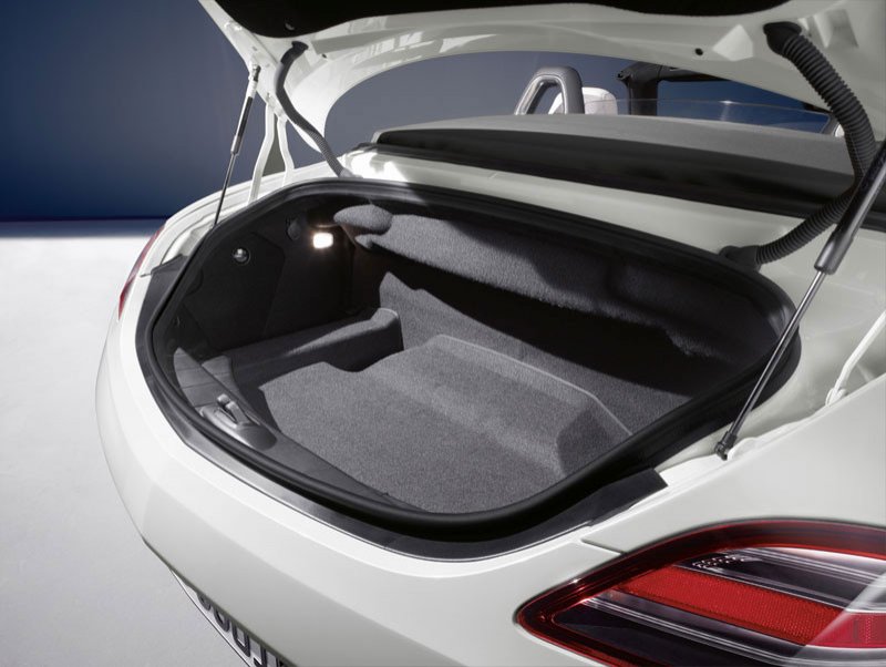 Mercedes SLS AMG Roadster, vuela sin alas