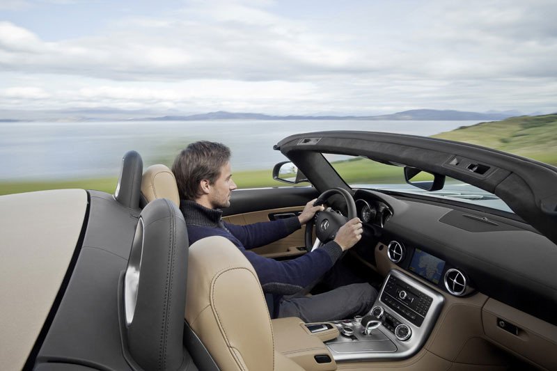 Mercedes SLS AMG Roadster, vuela sin alas