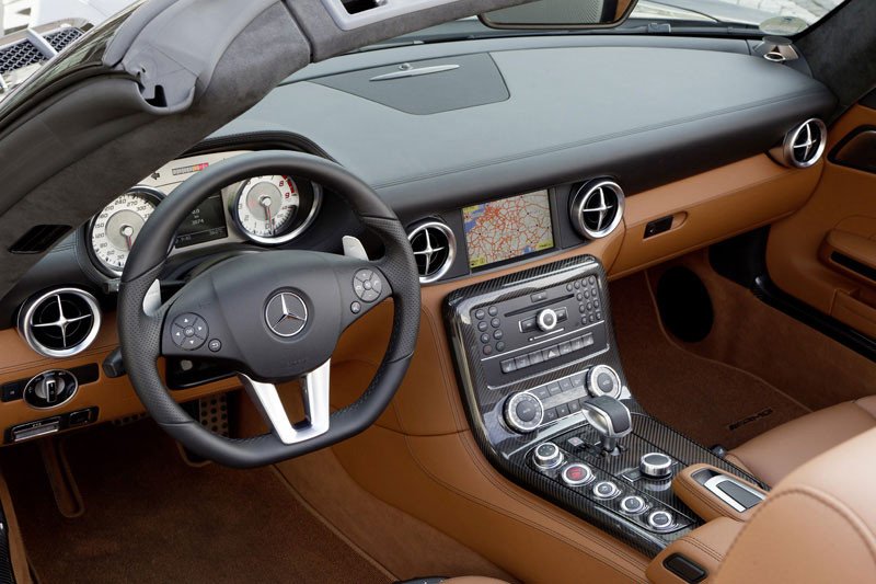 Mercedes SLS AMG Roadster, vuela sin alas