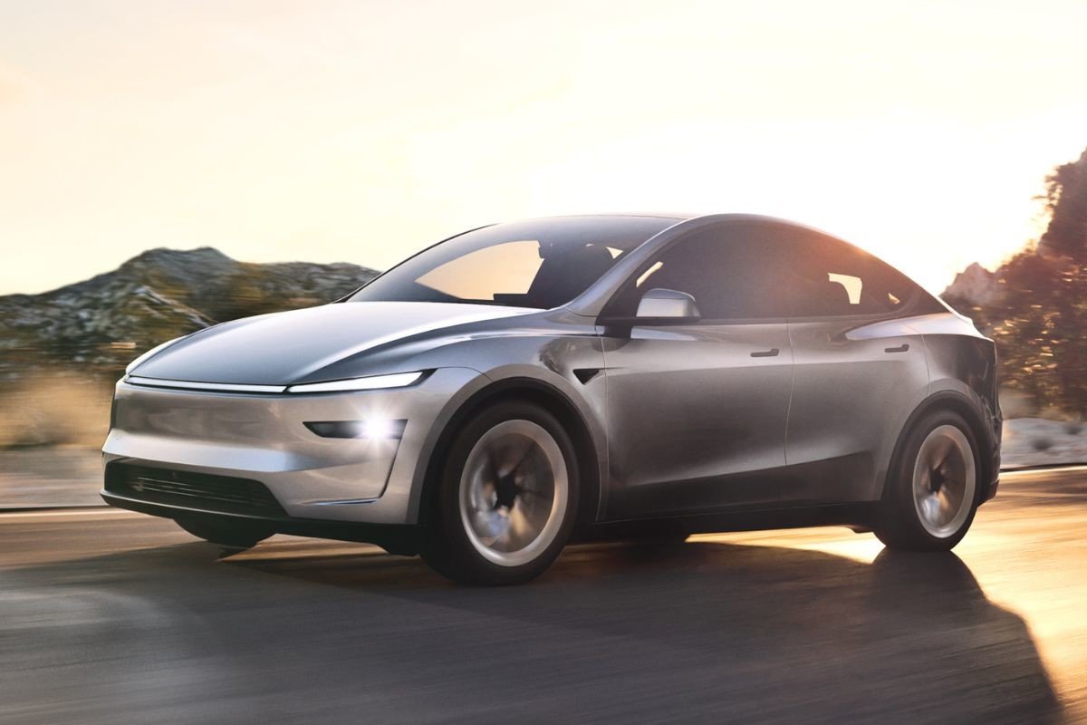 Tesla Model Y 2025