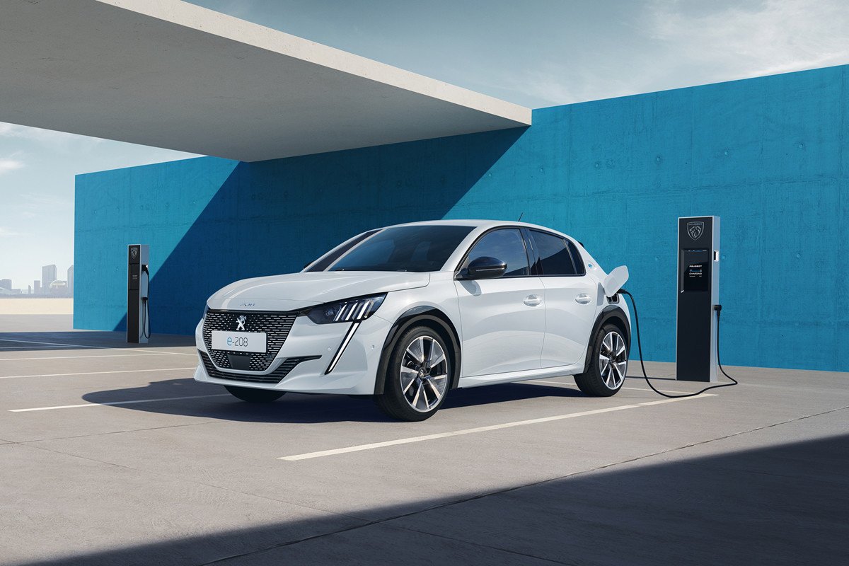 El Peugeot e-208 estrenará un motor eléctrico más potente en 2023