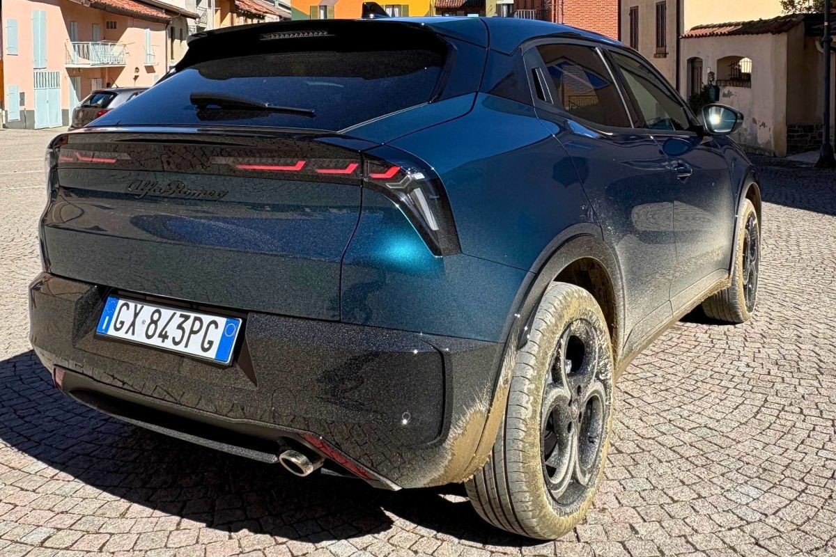 Prueba y opinión Alfa Junior Ibrida Q4: tracción total, muy seguro y divertido