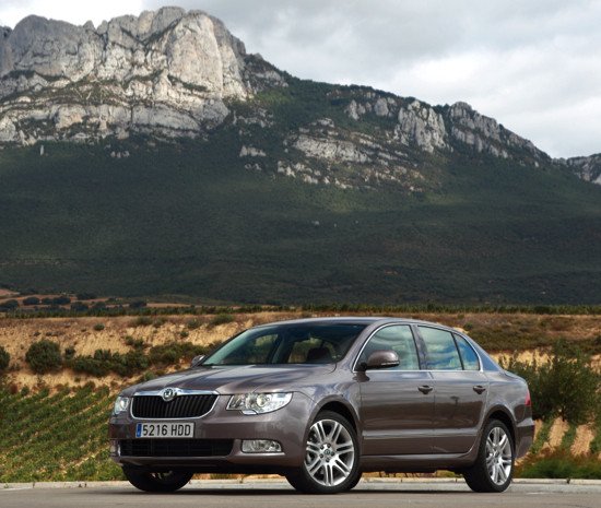 Comprar coche: Skoda Superb Limited Edition, mucho coche por poco precio