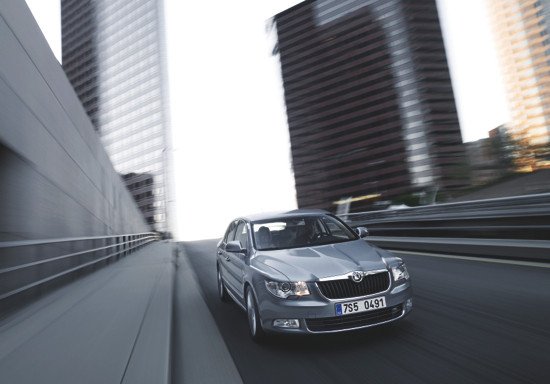 Comprar coche: Skoda Superb Limited Edition, mucho coche por poco precio