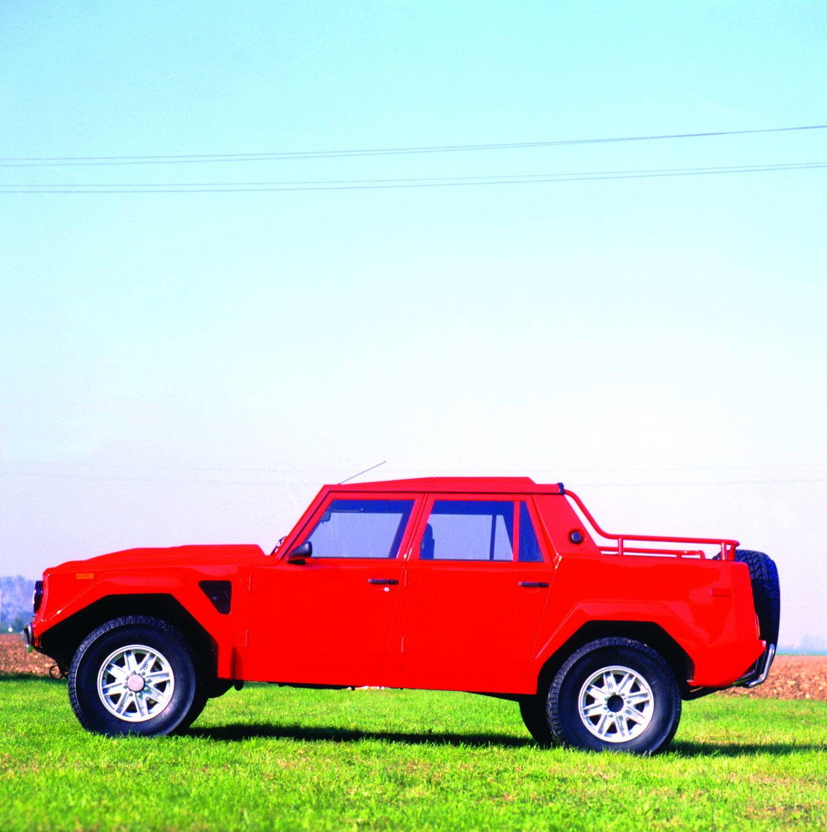 Lamborghini LM002: antes del Urus Lamborghini ya tuvo un SUV