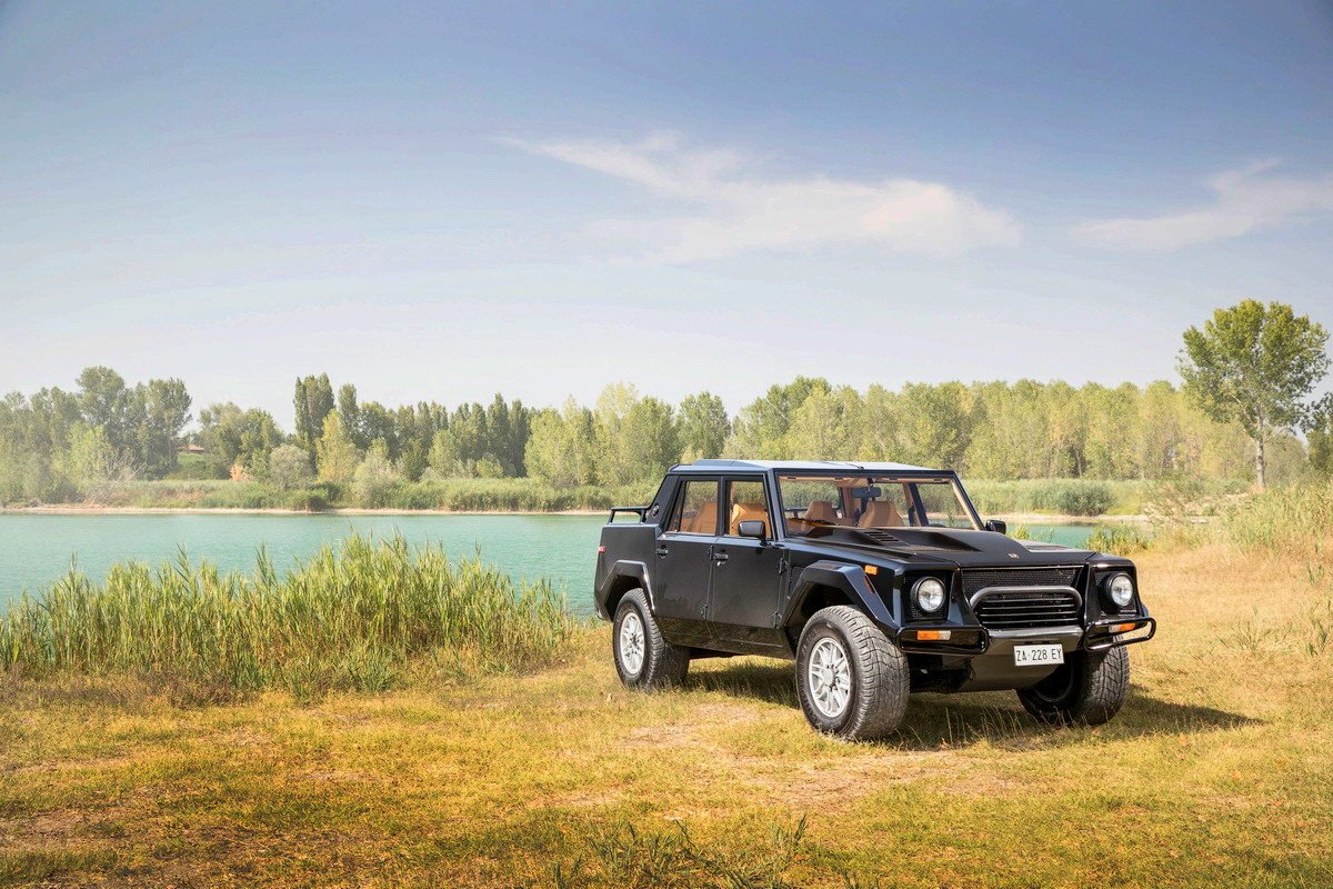 Lamborghini LM002: antes del Urus Lamborghini ya tuvo un SUV