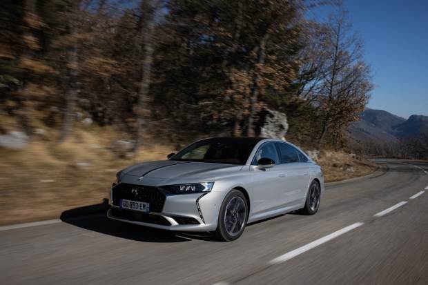 Nuevo motor híbrido enchufable para el DS 9: 250 CV y una batería más grande
