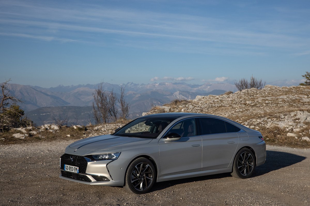 Nuevo motor híbrido enchufable para el DS 9: 250 CV y una batería más grande