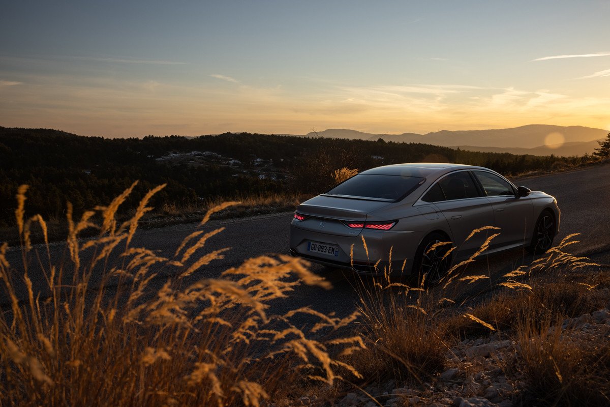 Nuevo motor híbrido enchufable para el DS 9: 250 CV y una batería más grande