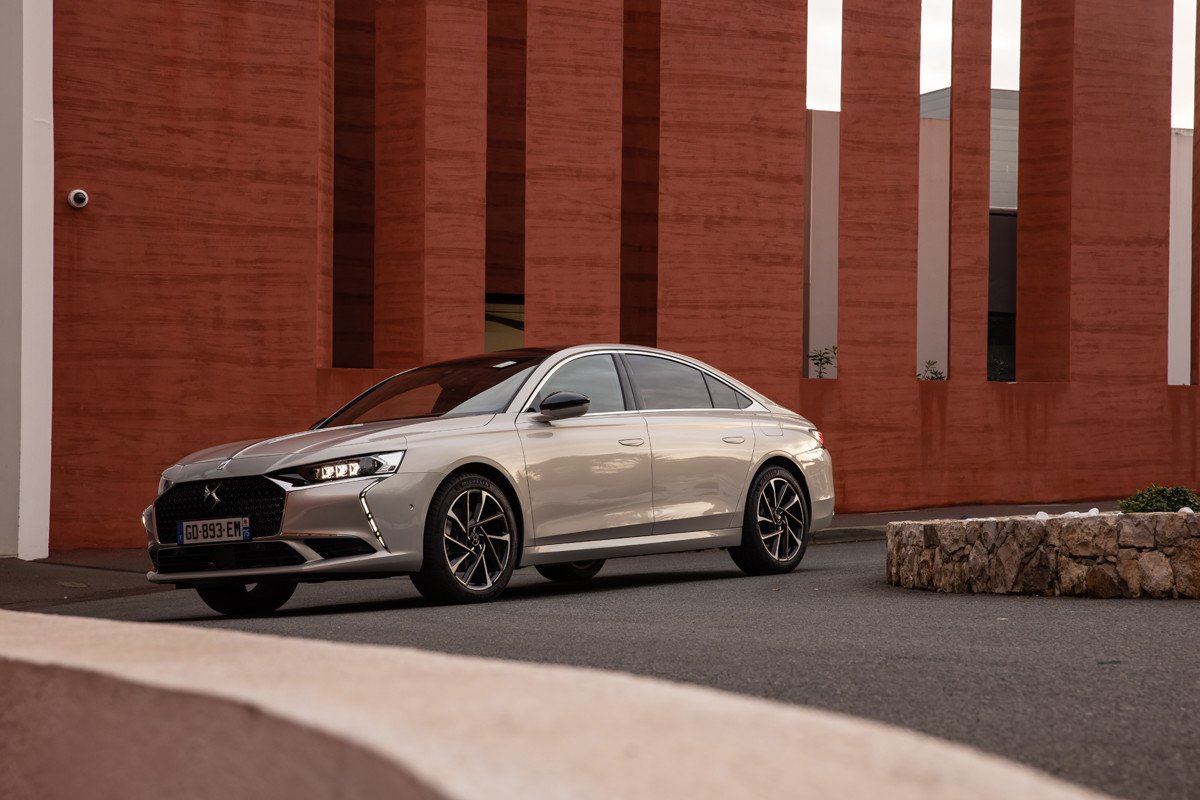 Nuevo motor híbrido enchufable para el DS 9: 250 CV y una batería más grande