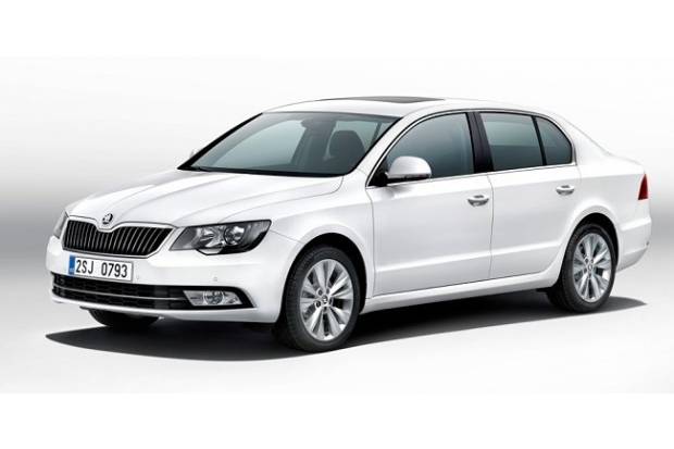 Skoda Superb y Superb Combi sorprenden con su restyling 