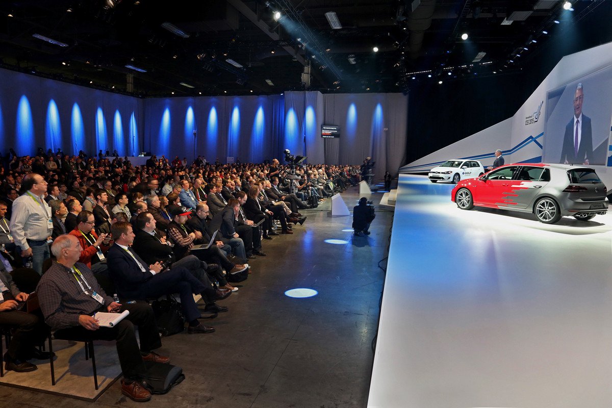 Volkswagen Golf R Touch o cómo manejar tu coche por gestos