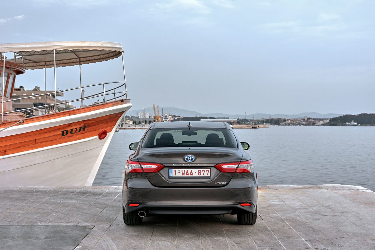 Probamos el nuevo Toyota Camry: Precios, datos y opinión