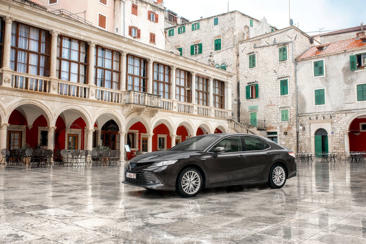 Probamos el nuevo Toyota Camry: Precios, datos y opinión
