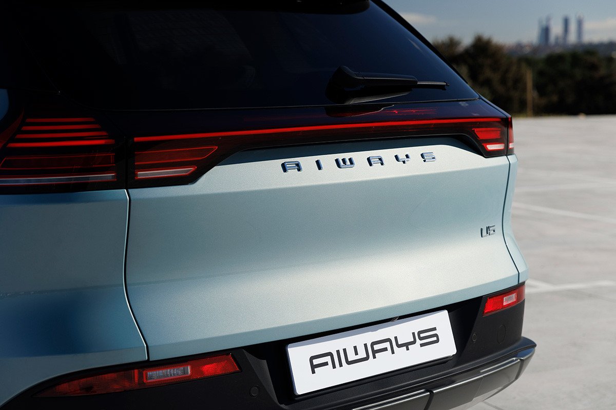 Aiways llega a España y presenta el nuevo U6