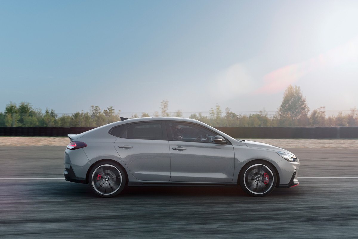Nuevo Hyundai i30 N Fastback, deportividad en carrocería sedan