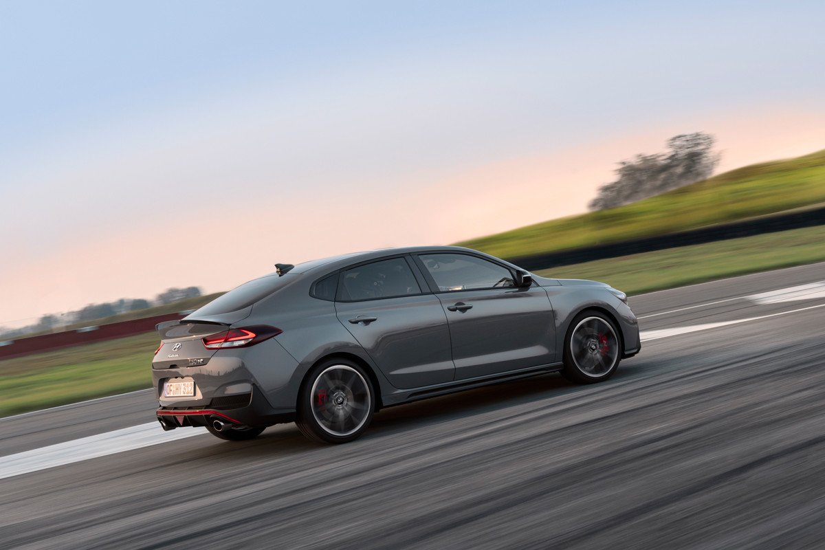 Nuevo Hyundai i30 N Fastback, deportividad en carrocería sedan