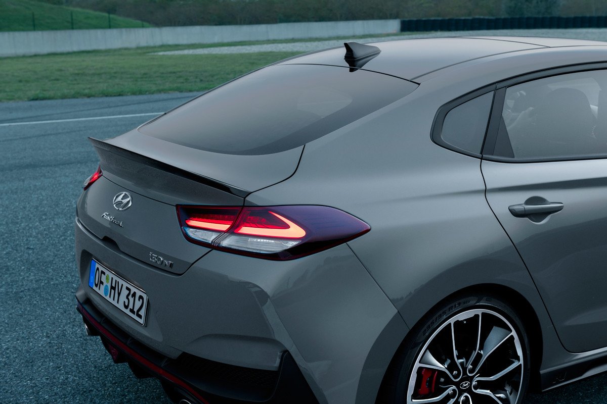Nuevo Hyundai i30 N Fastback, deportividad en carrocería sedan