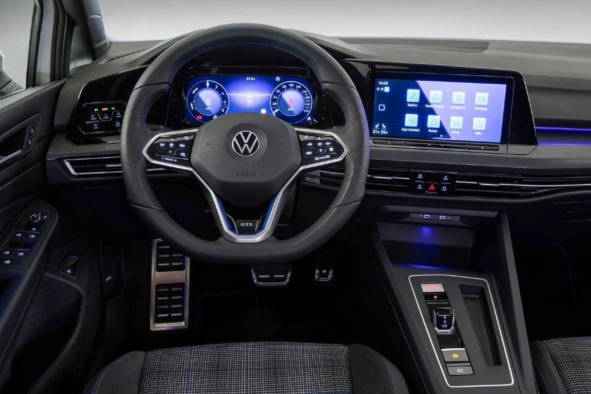 Volkswagen Golf eHybrid y GTE: ¿salen más baratos que los modelos de combustión?