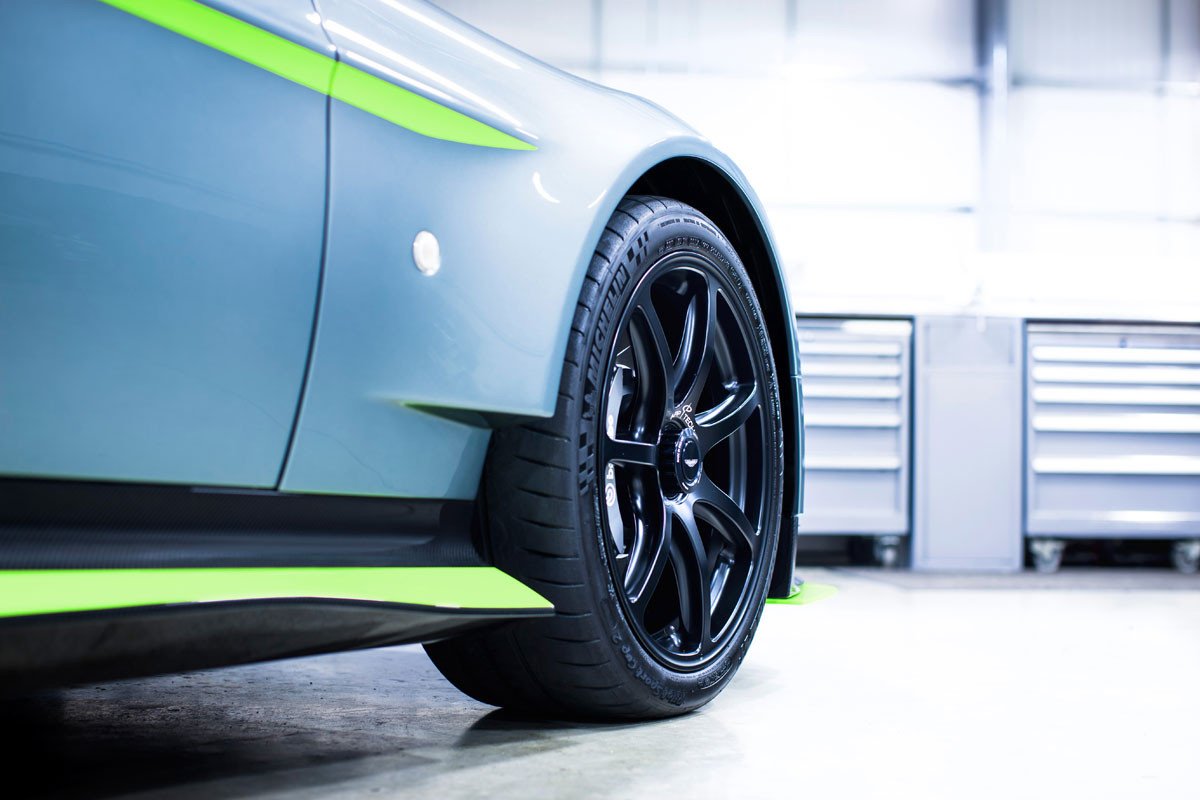 Aston Martin Vantage GT8, casi de carreras