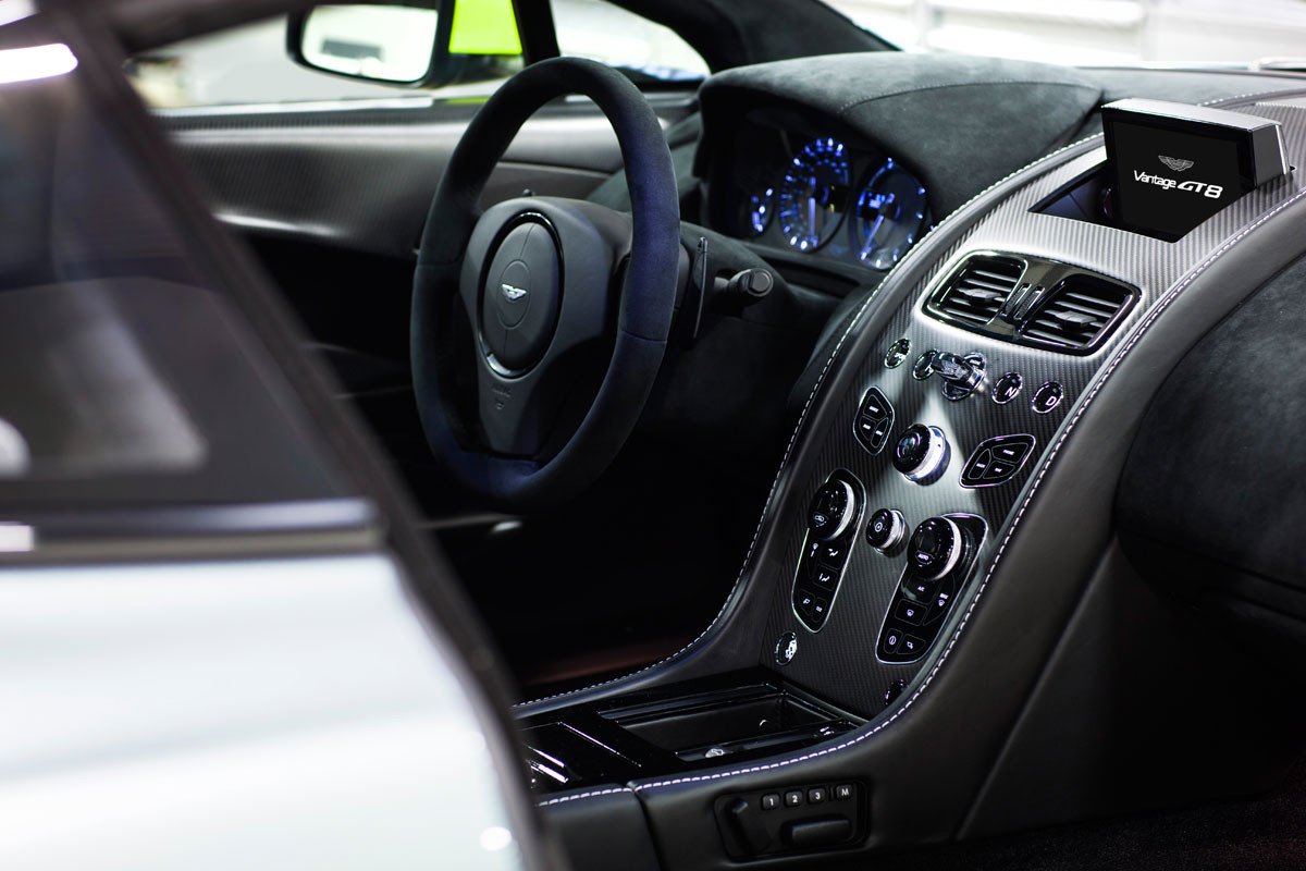 Aston Martin Vantage GT8, casi de carreras