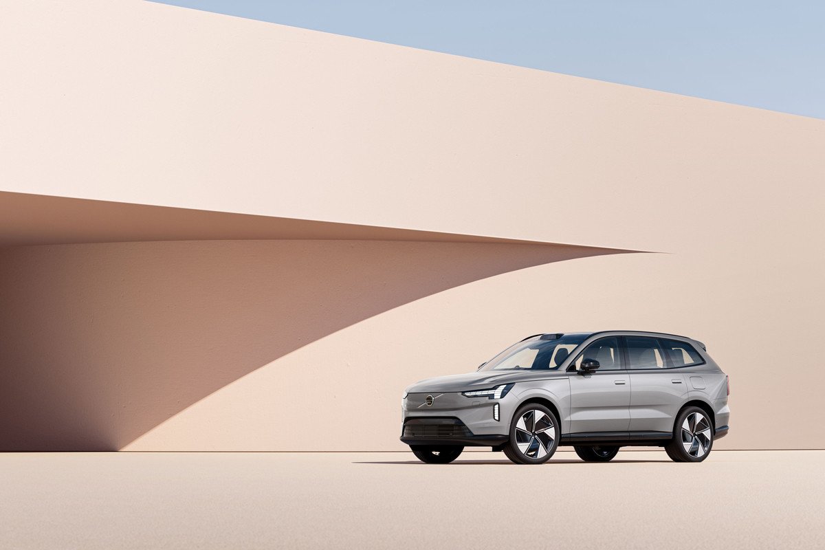 Volvo EX90