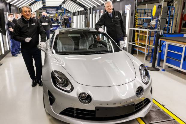 Alpine reforzará su planta de Dieppe y lanzará tres modelos eléctricos