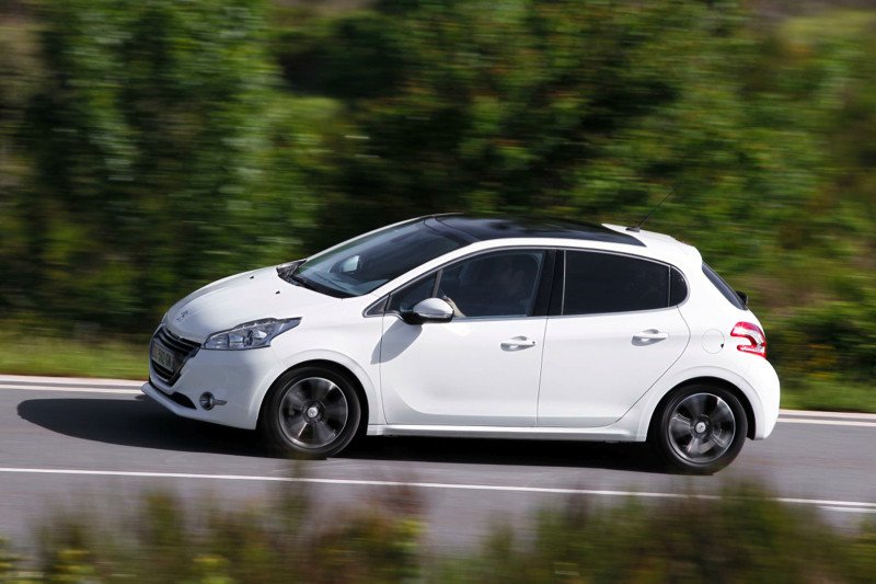 Peugeot 208: ¿gasolina o diesel?