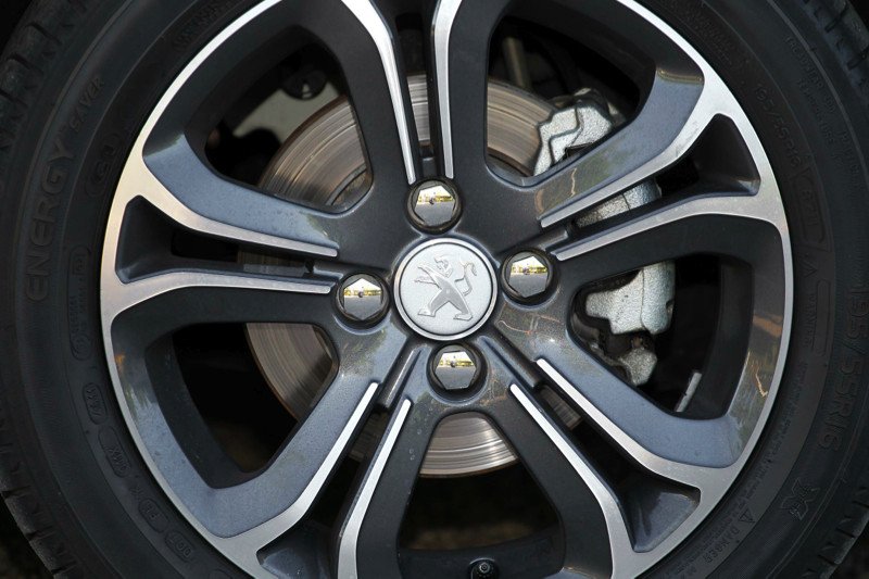 Peugeot 208: ¿gasolina o diesel?