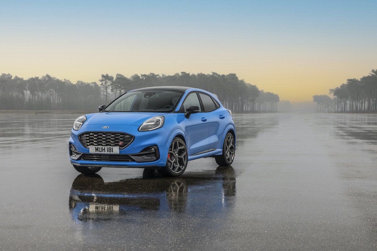 Ford puma st line estática morro
