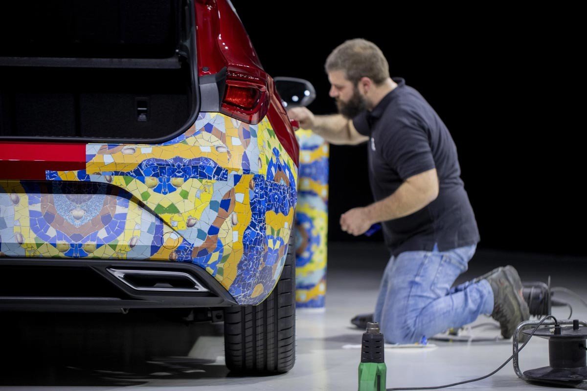 Primeras imágenes del nuevo SEAT León con camuflaje modernista