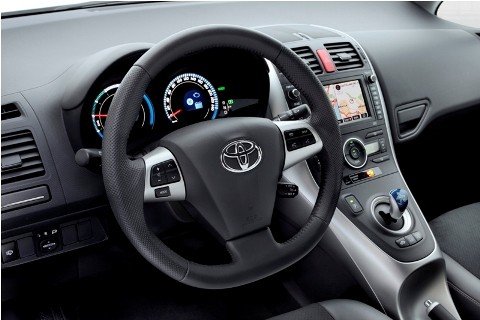 Prueba: Toyota Auris HSD, un coche híbrido a un precio de 20.000 euros