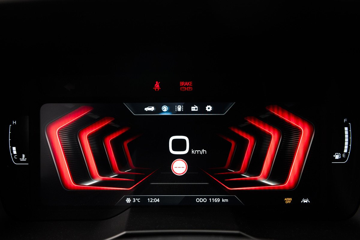 Probamos en nuevo SsangYong Tívoli 2024: Desde 17.900 euros y amplio espacio interior