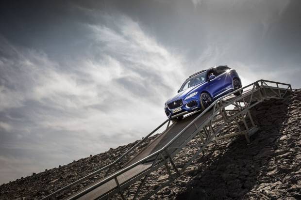 Prueba Jaguar F-PACE: motores y comportamiento 