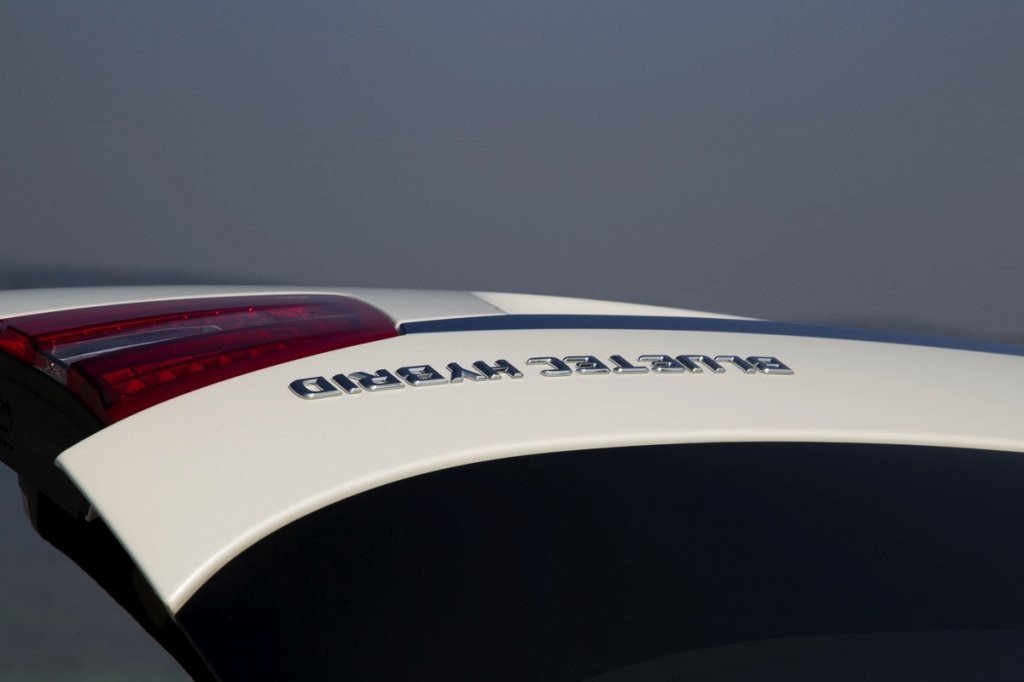 Prueba: Mercedes E300 BlueTEC Híbrido, la berlina de lujo más eficiente